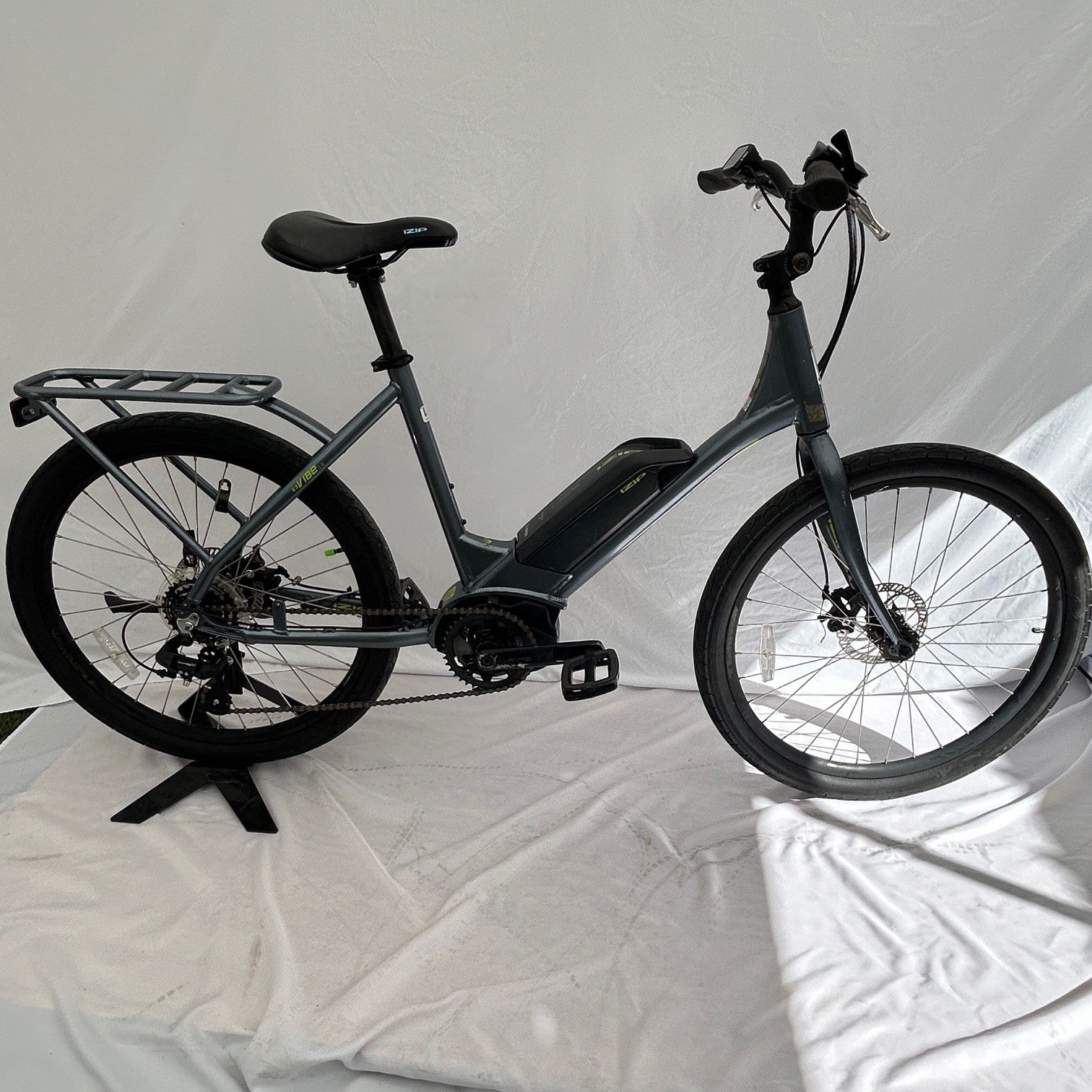 Izip electric fashion bike