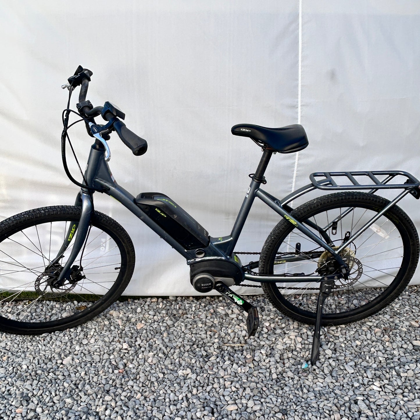 Izip Vibe 2.0 #23 Medium Grey 4,751 Miles Electric Bicycle