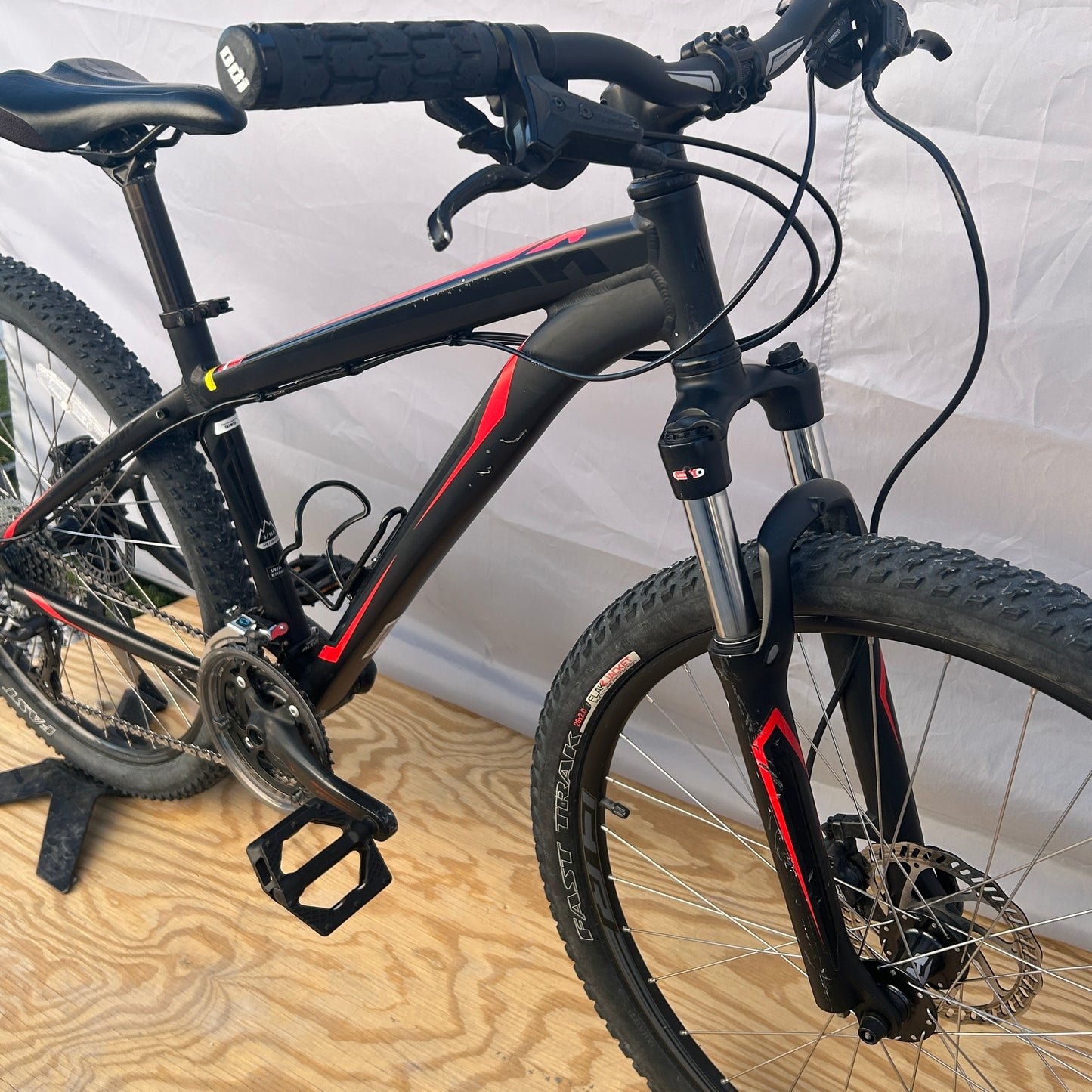 Specialized Hardrock 26” Hardtail 15.5” Small