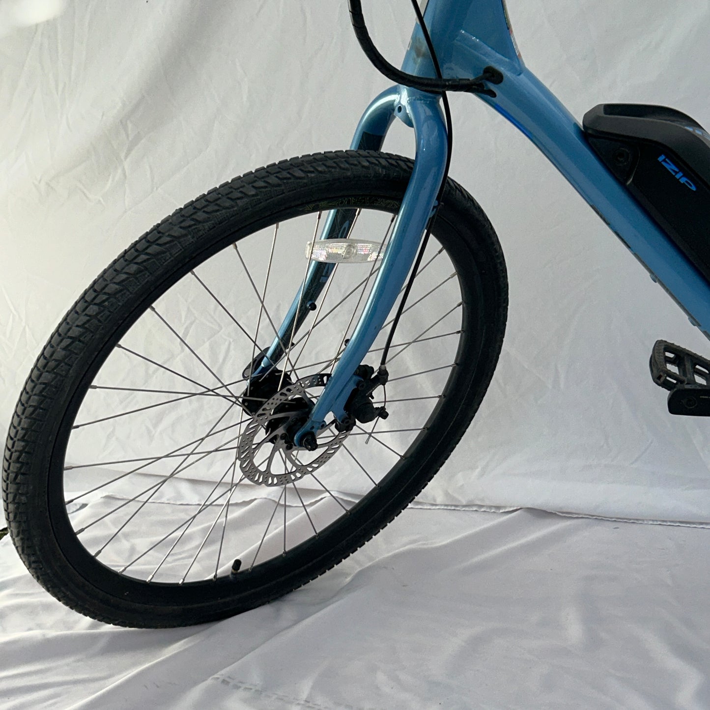 Izip Vibe 2.0 #88 Small Blue 483 Miles Electric Bicycle Step-Thru