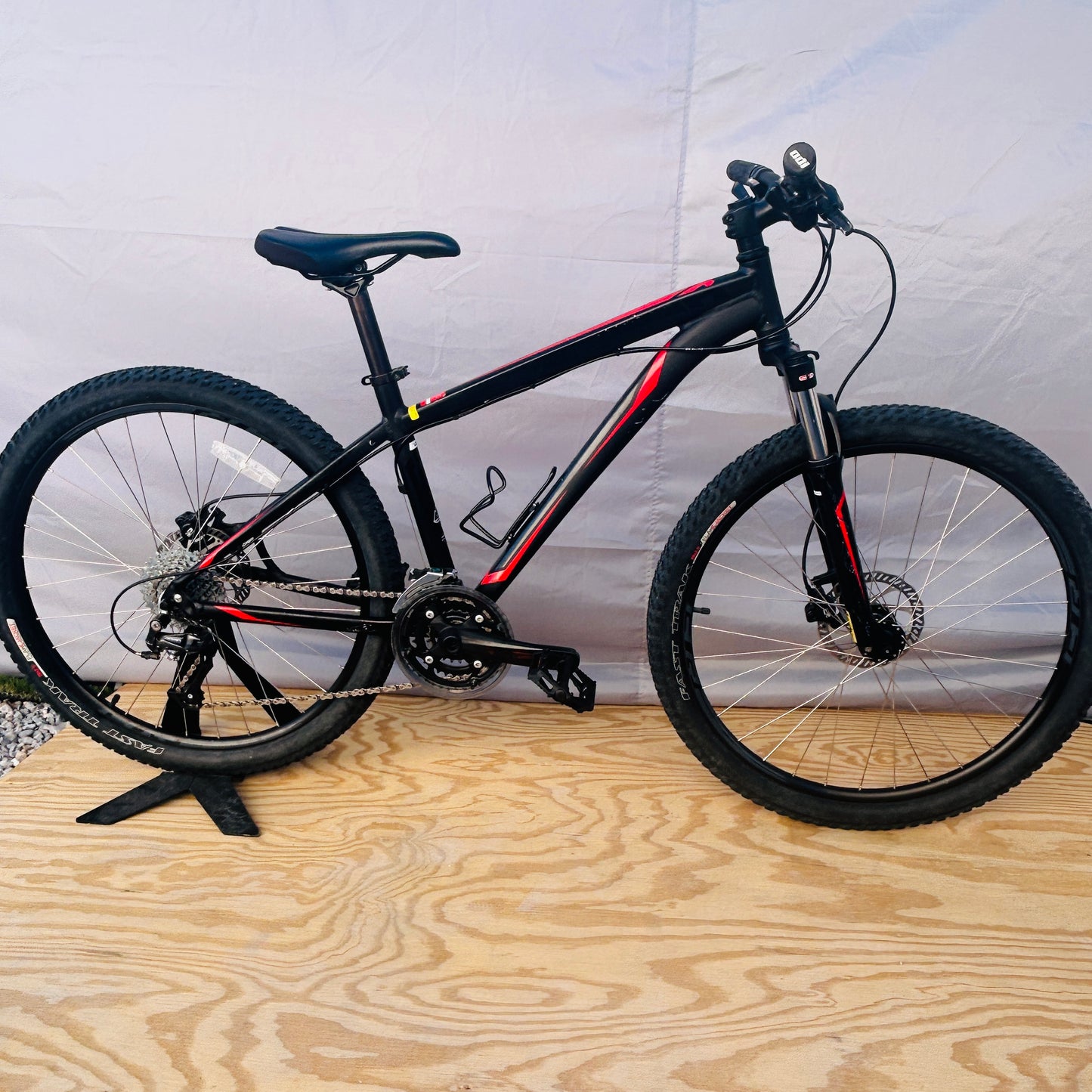 Specialized Hardrock 26” Hardtail 15.5” Small