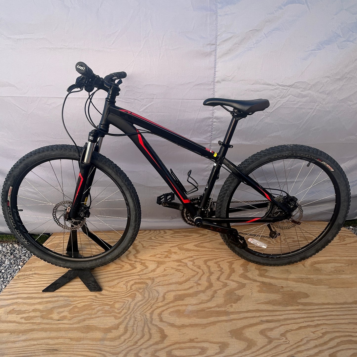 Specialized Hardrock 26” Hardtail 15.5” Small