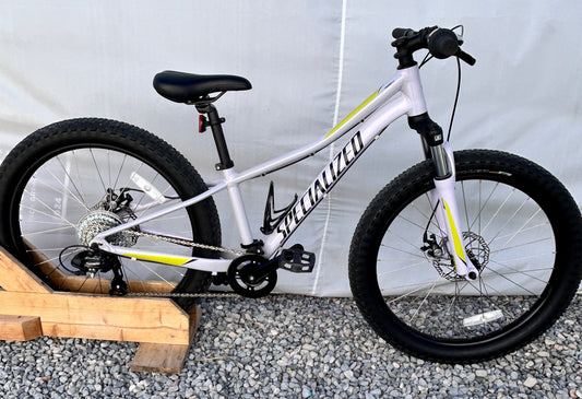 2019 Specialized Riprock 24 Kids Mountain Bike Mid Fat Color Lilac