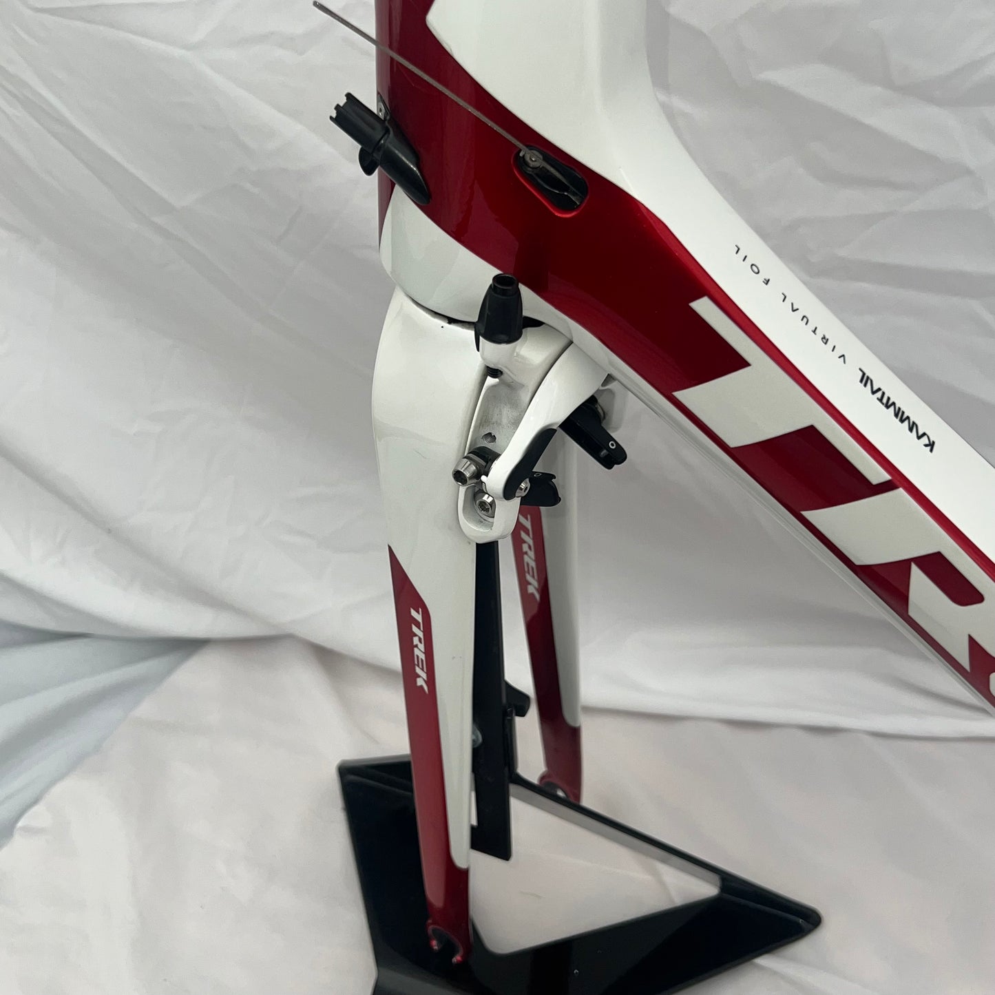 2014 TREK MADONE 5.2 FRAMESET RED/WHITE AERO 58 cm