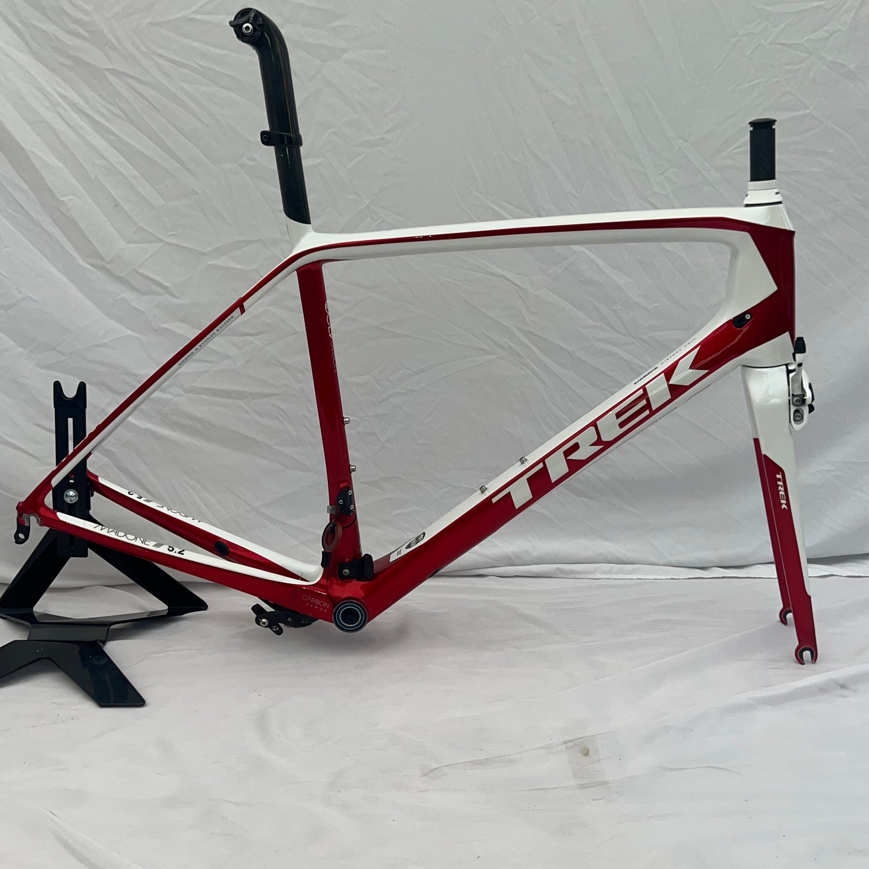 2014 TREK MADONE 5.2 FRAMESET RED/WHITE AERO 58 cm – velobazaar