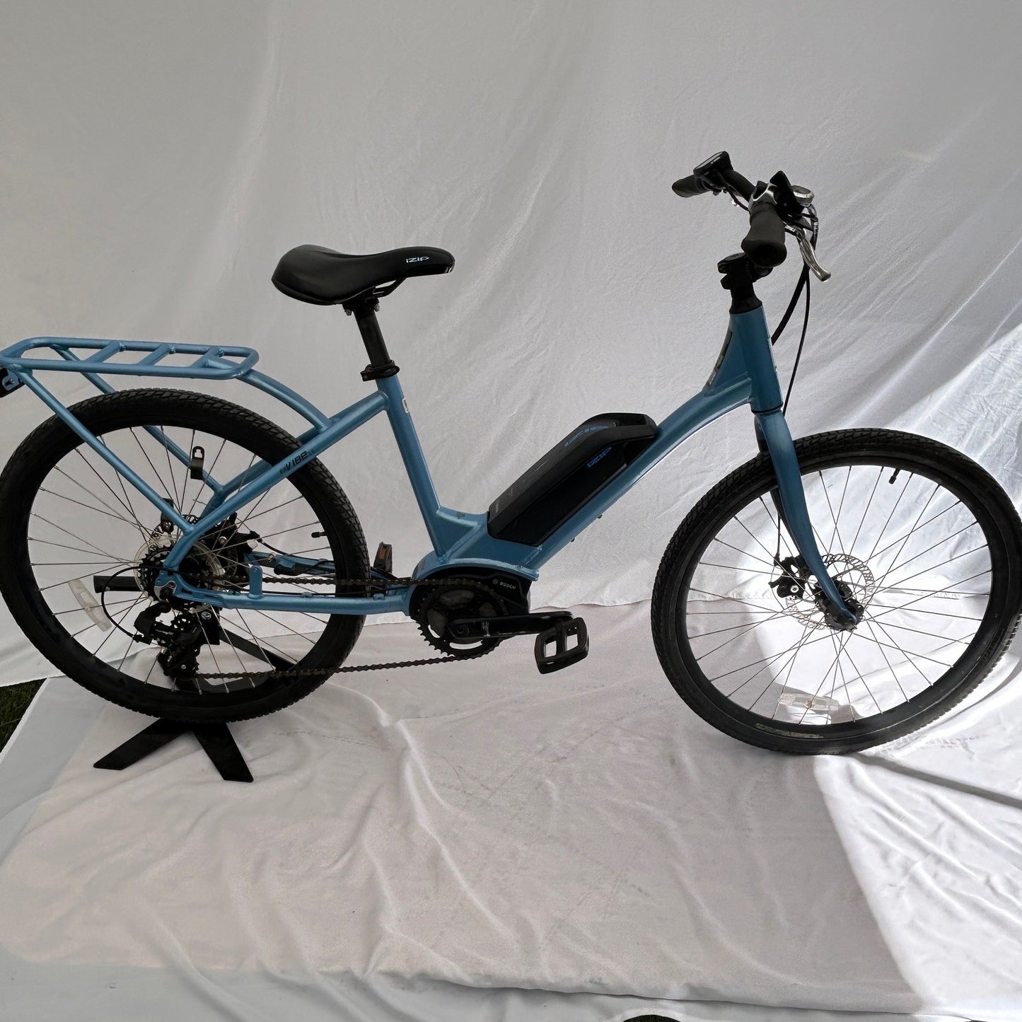 Izip Vibe 2.0 #92 Medium Blue 1,352 Miles Electric Bicycle Step-Thru