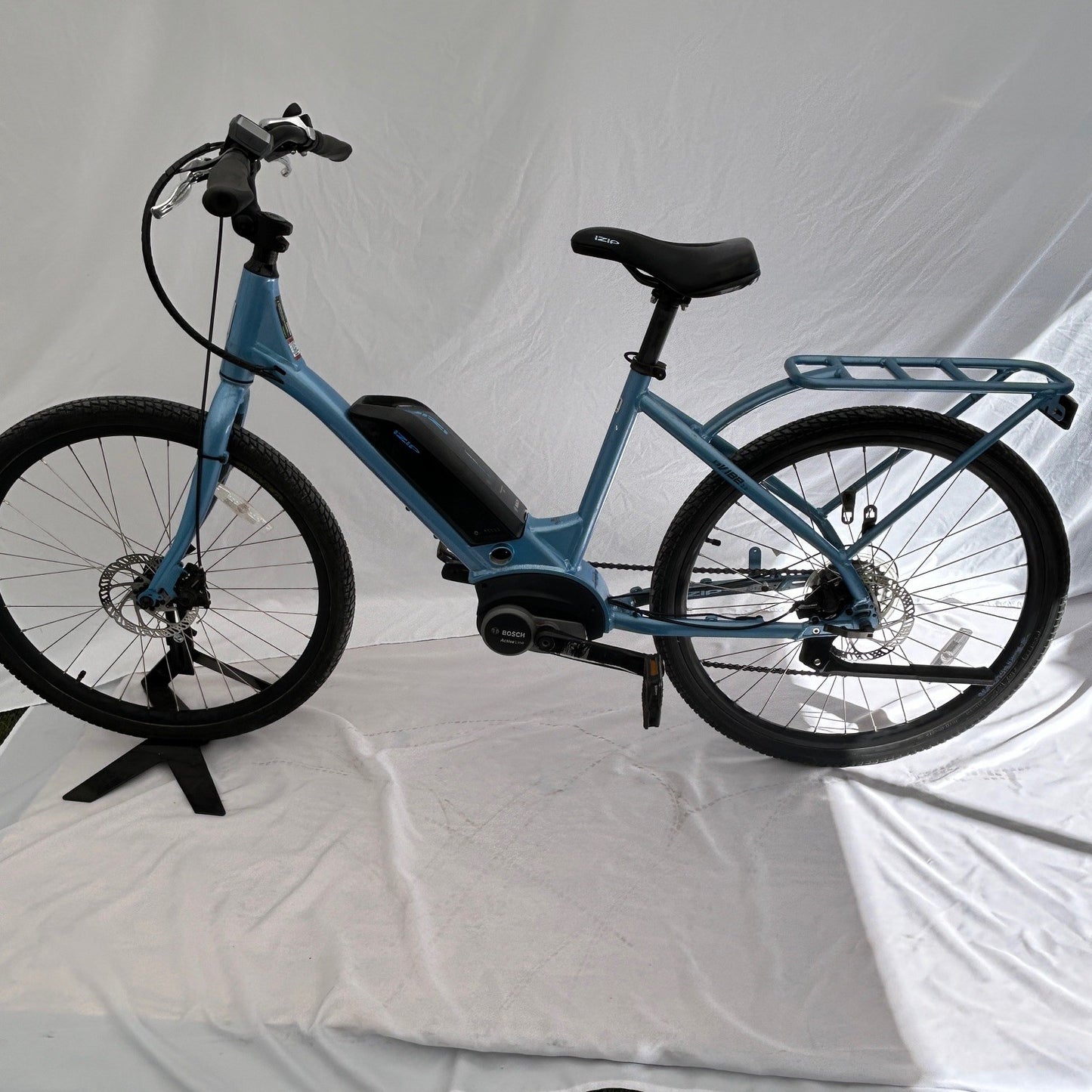 Izip Vibe 2.0 #92 Medium Blue 1,352 Miles Electric Bicycle Step-Thru