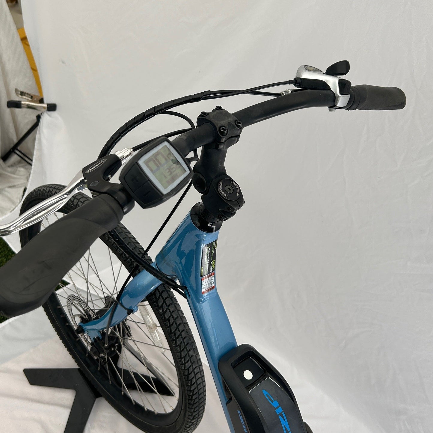 Izip Vibe 2.0 #92 Medium Blue 1,352 Miles Electric Bicycle Step-Thru