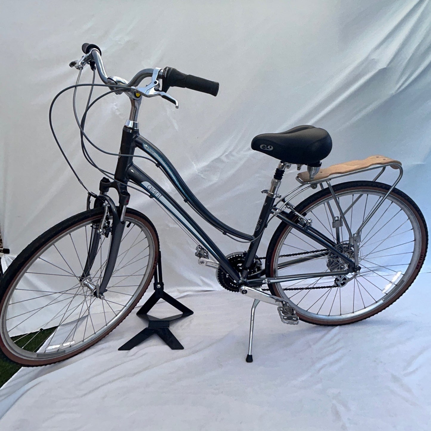 Giant Cypress Comfort Bicycle Small Silver/Blue