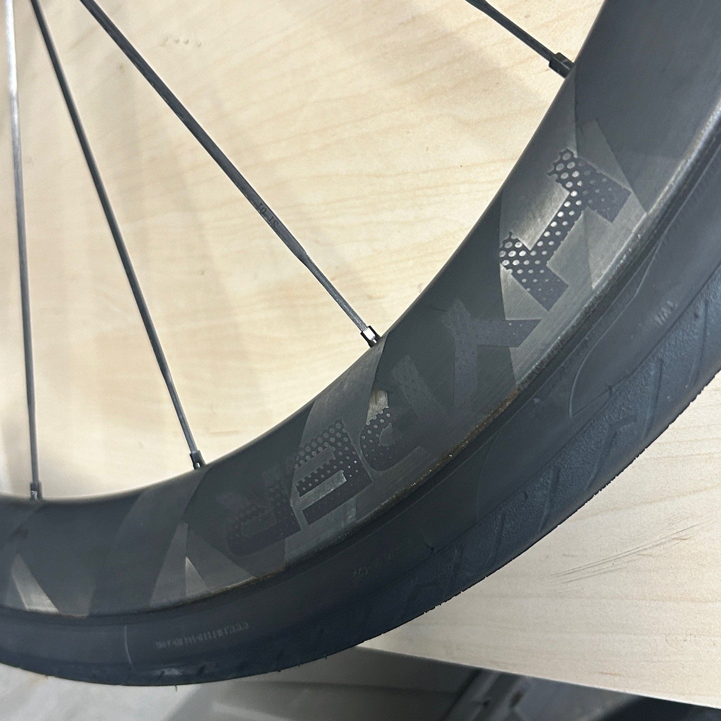 Lún HYPER D38 Disc Brake Wheelset + Pirelli 700x30 Tubeless Shimano